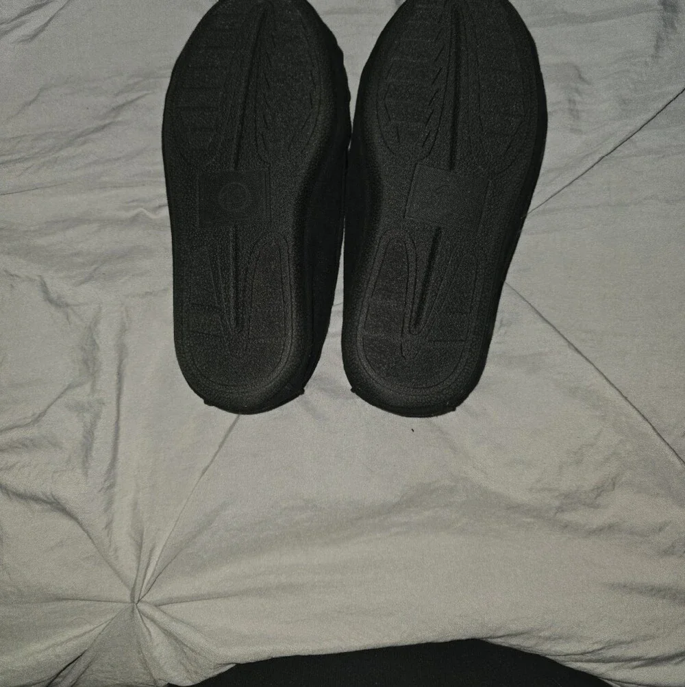 Black Faux Suede Moccasin Slippers Girls Size 13 NWOT